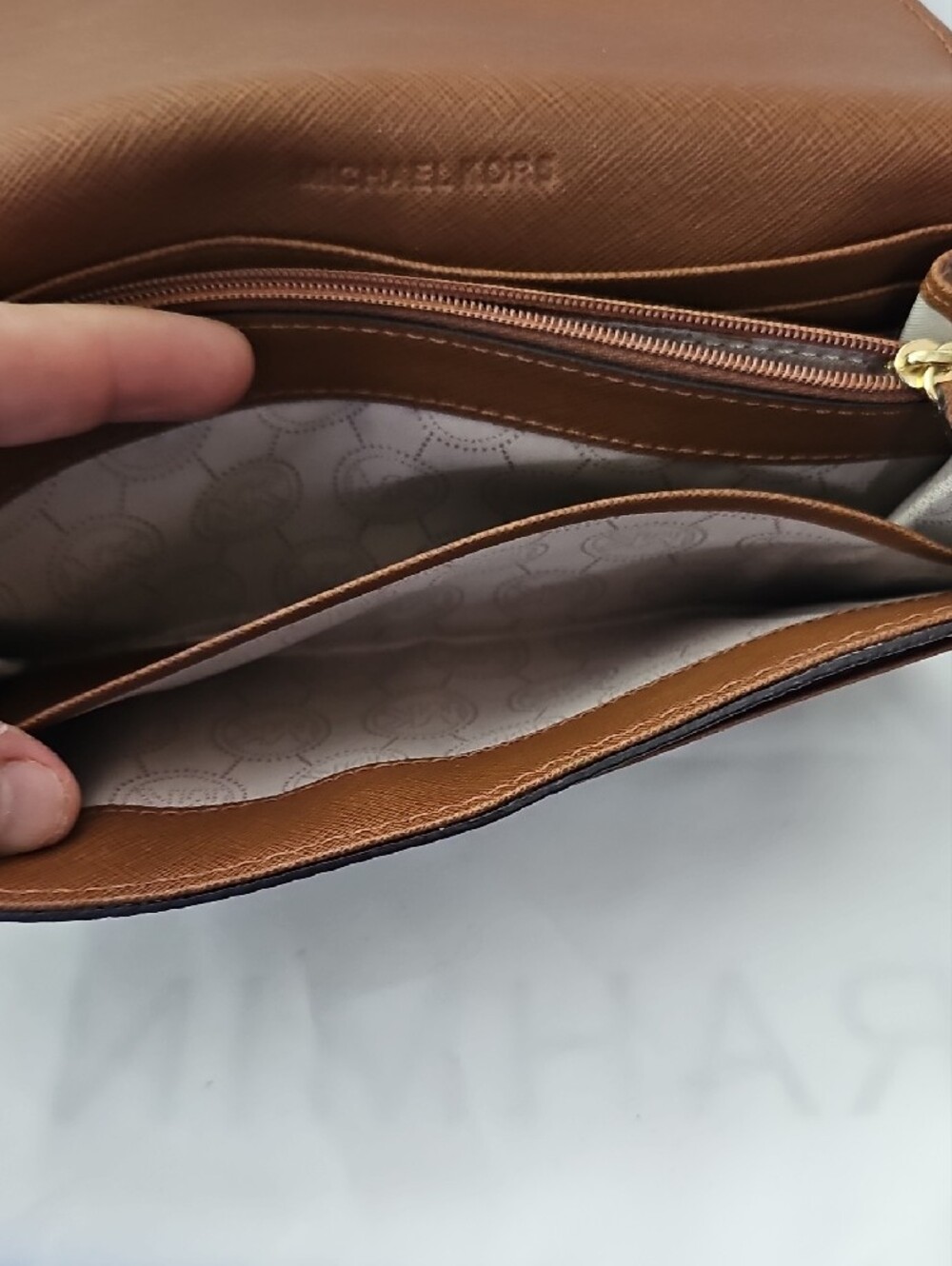 Michael Kors Brown Leather Logo Clutch Wallet - Picture 8 of 11